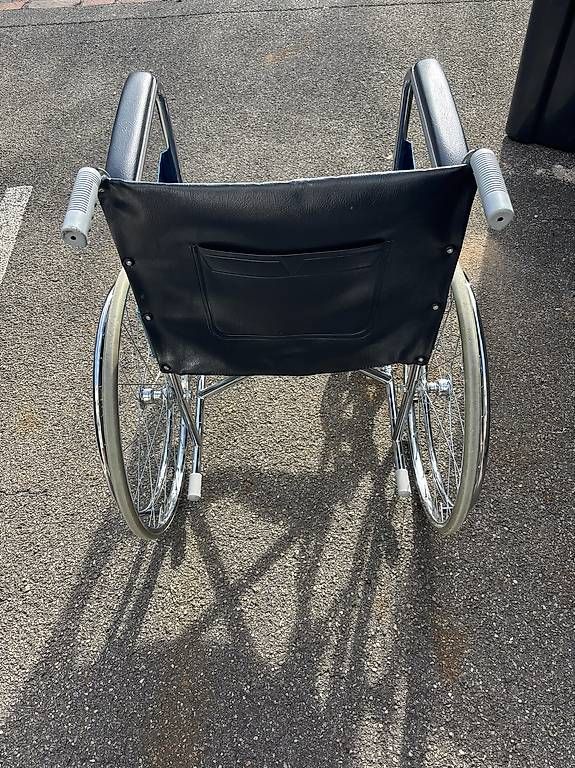 Chaises roulantes: Rollstuhl – D'occasion à Unterentfelden par sumatic 1