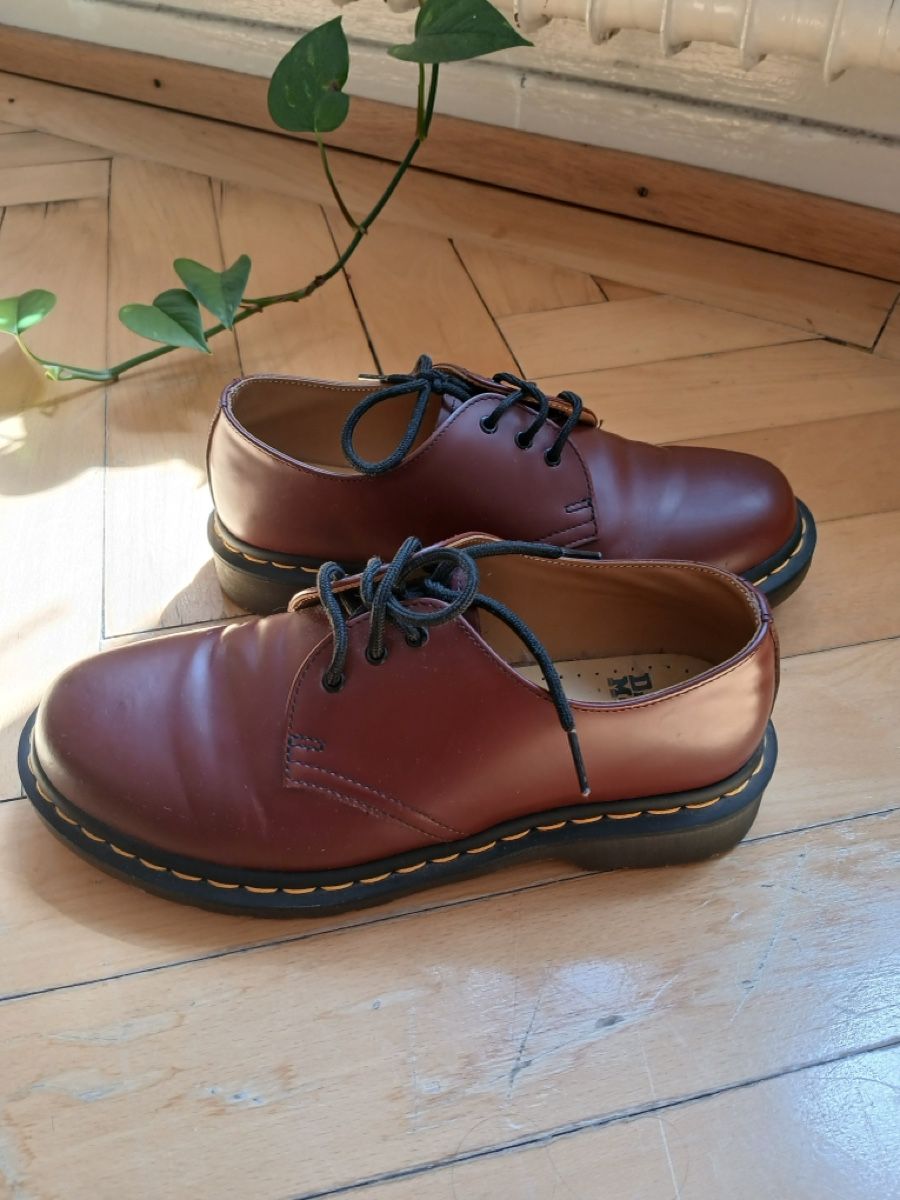 Dr. Martens Herrenschuhe: Dr Martens rouge – Neu (gemäss Beschreibung) aus La Chaux-de-Fonds von offnoise
