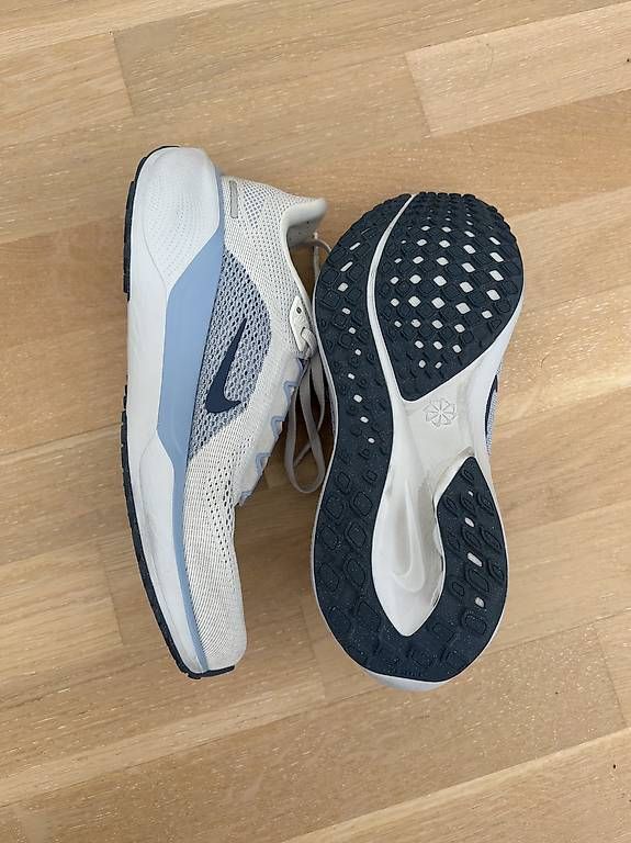 Nike Scarpe da donna: Nike Laufschuh – Nuovo (secondo la descrizione) da Schüpfen venduto da ani_gj8r 1