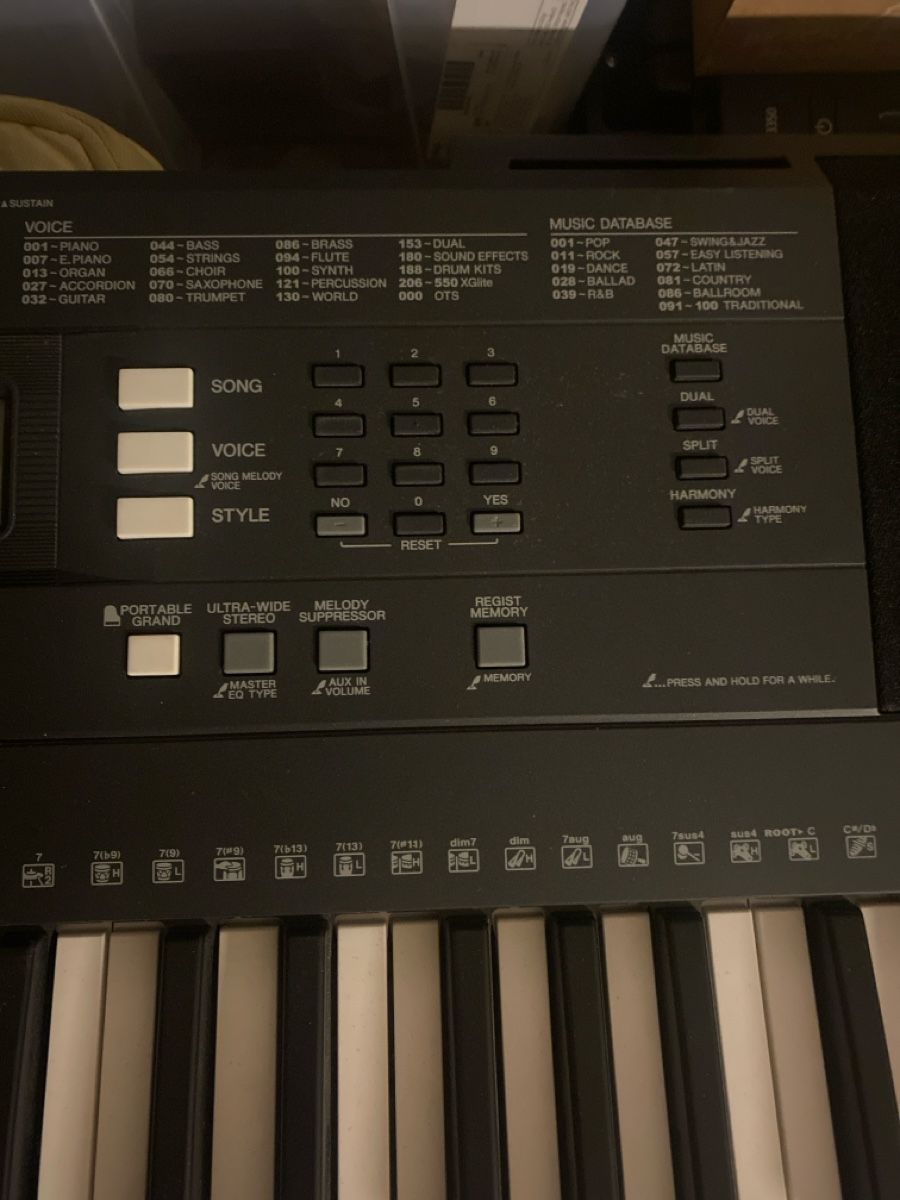 Yamaha Musikinstrumente: Keyboard Yamaha PSR-E343 schwarz – Gebraucht aus Watt von Willis4 2