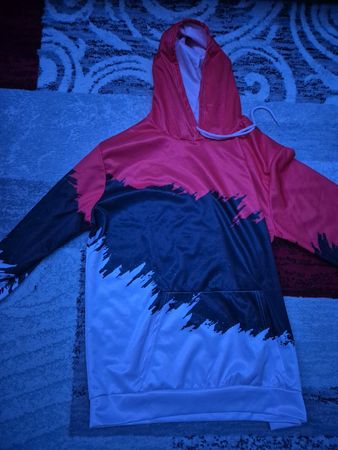 Stylischer Hoodie, Gr. L, perfekt für kühle Frühlingsabende!