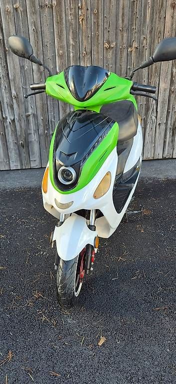 Scooters: Elektroroller – D'occasion à Schaan par hub_9kl8 1