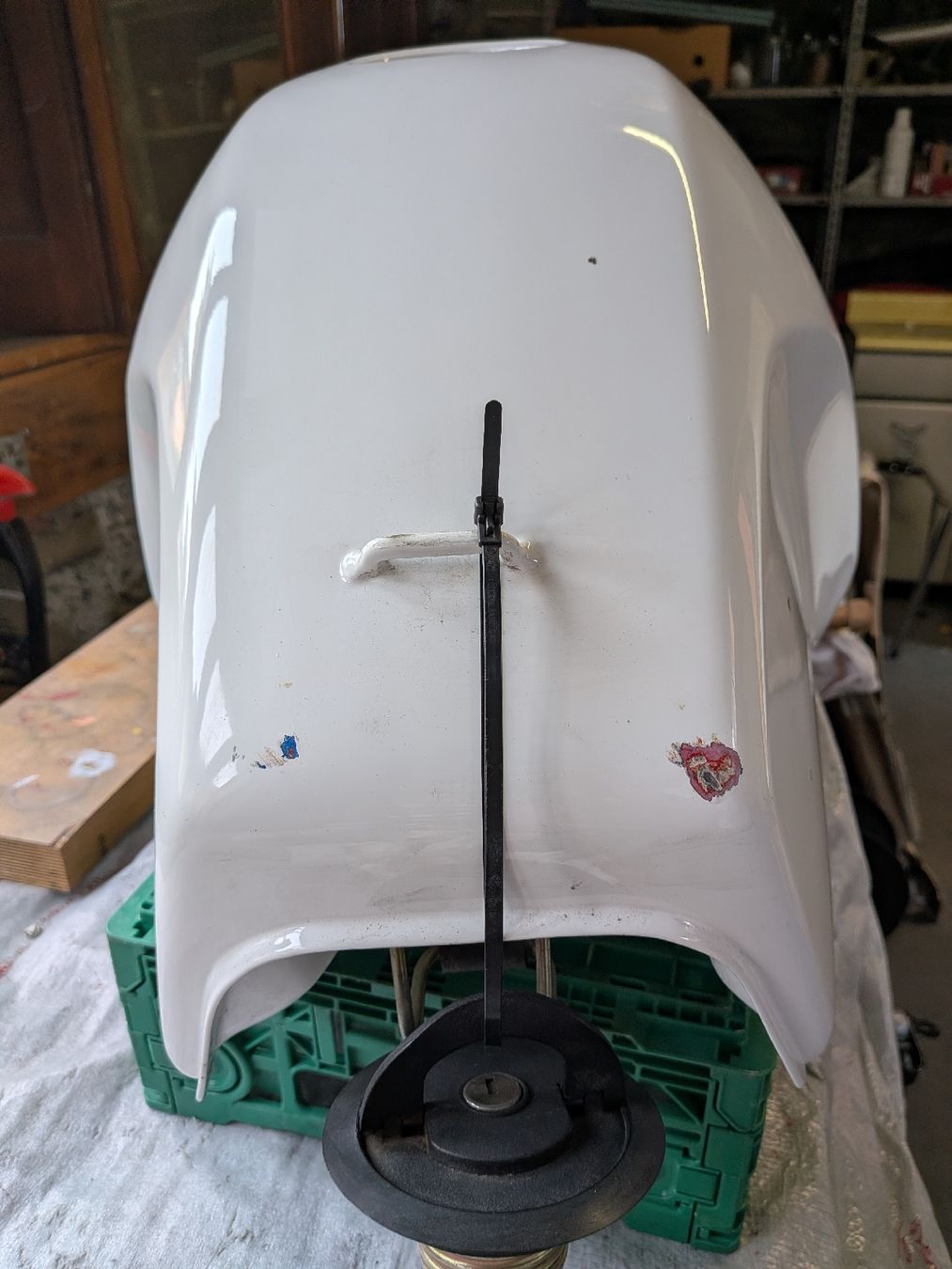 BMW Tutti i ricambio per moto: Tank Bmw R80 R100 GS  – Usato da Pura venduto da andyredrossi 3