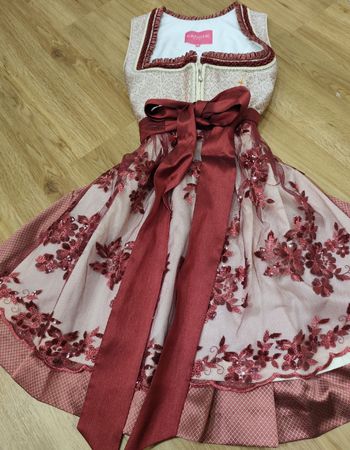 Kurzes Dirndl Krüger - NEU