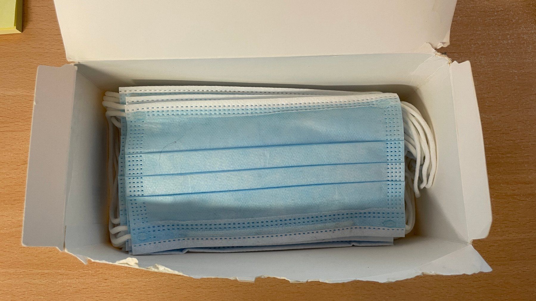 Medizinische Pflegemittel: Einweg Hygienemasken 19 Stück – Neu (gemäss Beschreibung) aus Glattfelden von cybermaxx
