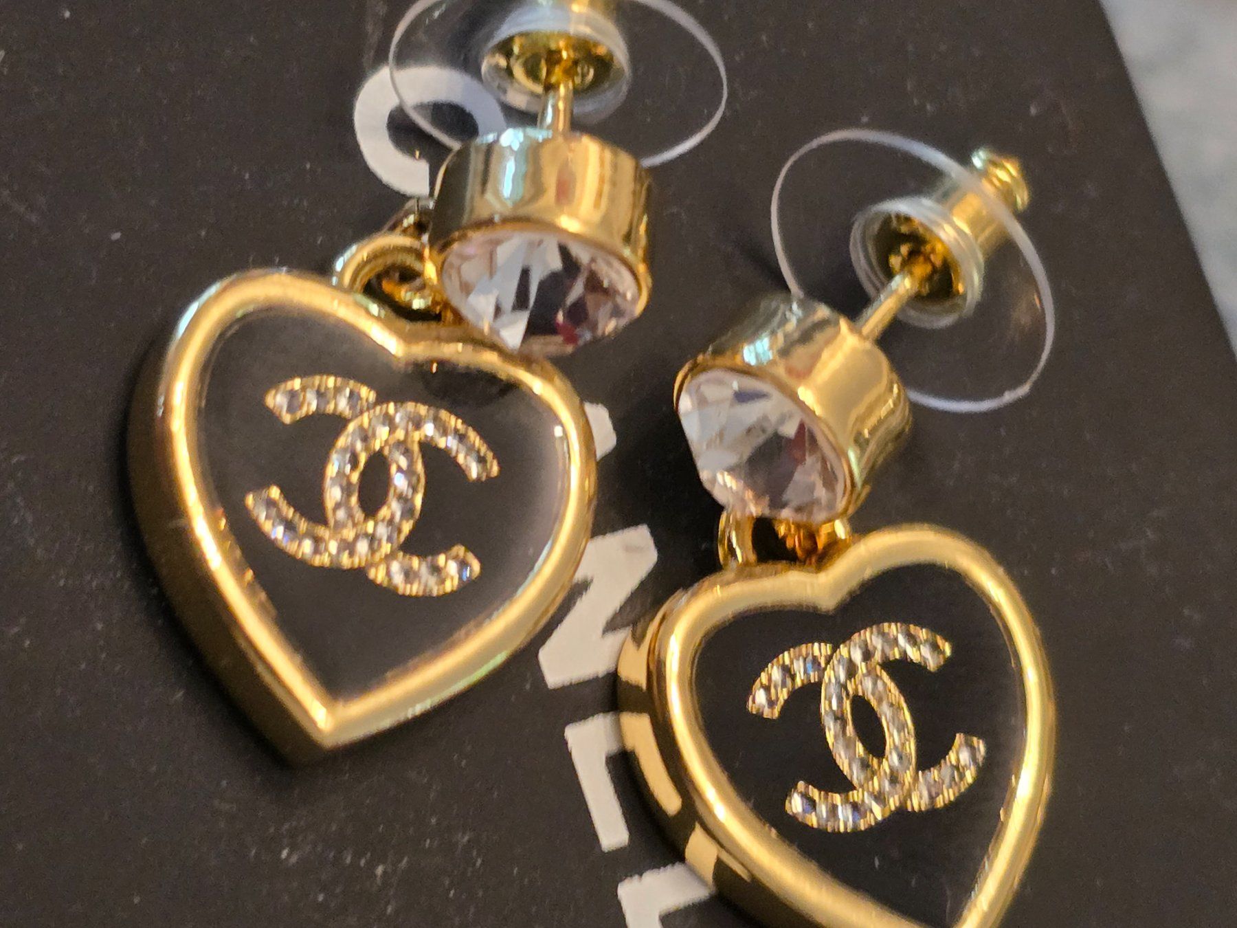 Chanel Ohrringe & -stecker: Chanel Ohrstecker mega – Gebraucht aus Bottmingen von sandy_2 2