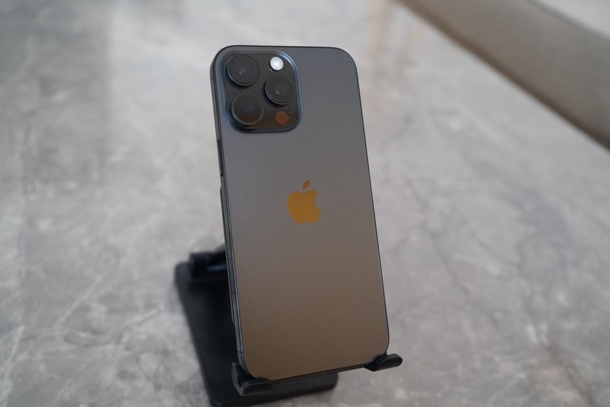Apple Handys / Smartphones: iPhone 16 Pro Max black titanium guter Zustand – Gebraucht aus Kradolf von mel_9bp5 2