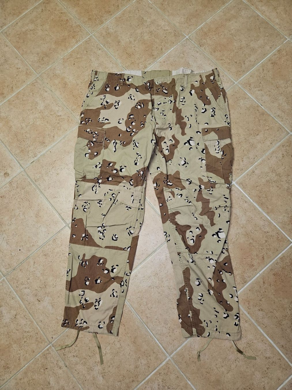 US Army Uniformi: US Six Color Desert Hose – Usato da Hägglingen venduto da Baltica