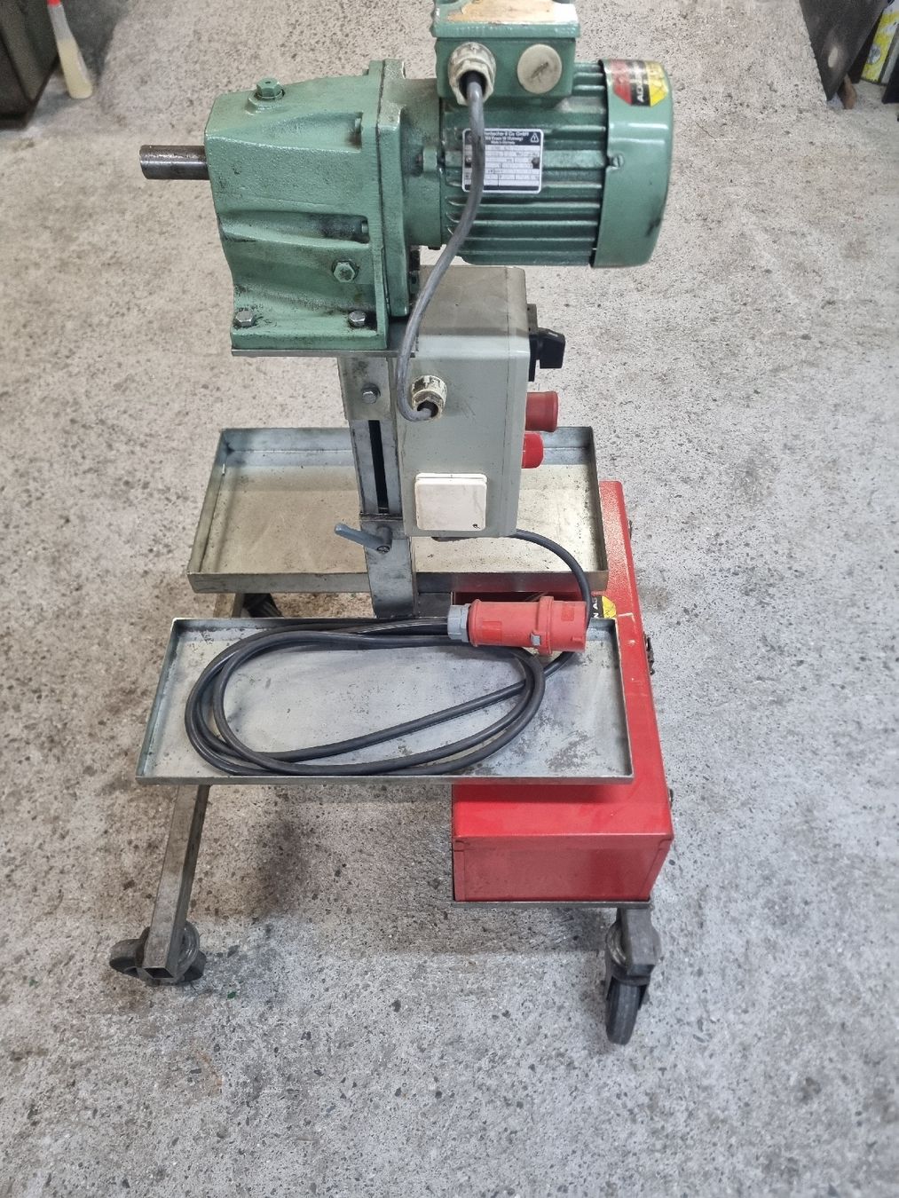 Toutes les machines: Bremsscheibendrehgerät – D'occasion à Klosters par Mek300