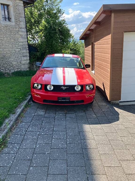 Ford Automobili: Ford Mustang V8 300CV – Usato da Seiry venduto da Tchilo 1