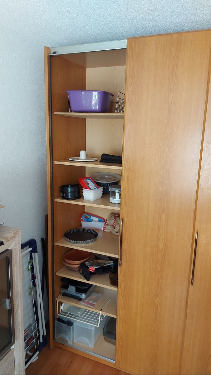 Armadi: Massivholz Kleiderschrank – Usato da Dussnang venduto da Phil.Sm 1