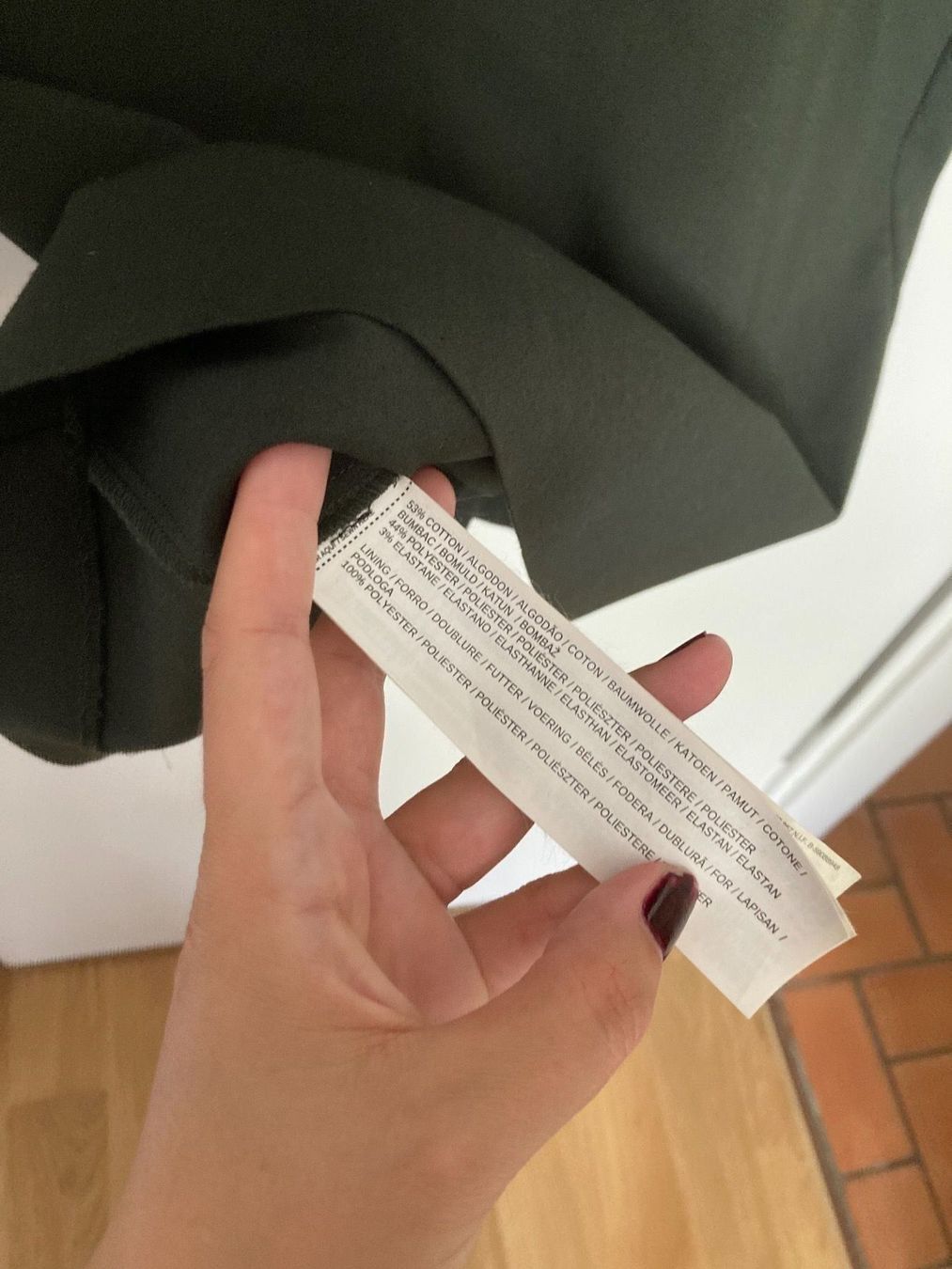 Mango Kleider: Asymetrisches Etuikleid von Mango – Gebraucht aus Uster von Kalici1 2