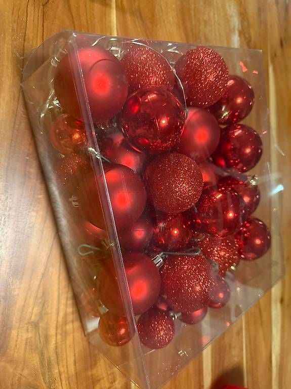 Tutte le decorazioni: Rote Weihnachtskugeln 47x mit Lichterkette – Usato da Zollikofen venduto da hri_r8pr