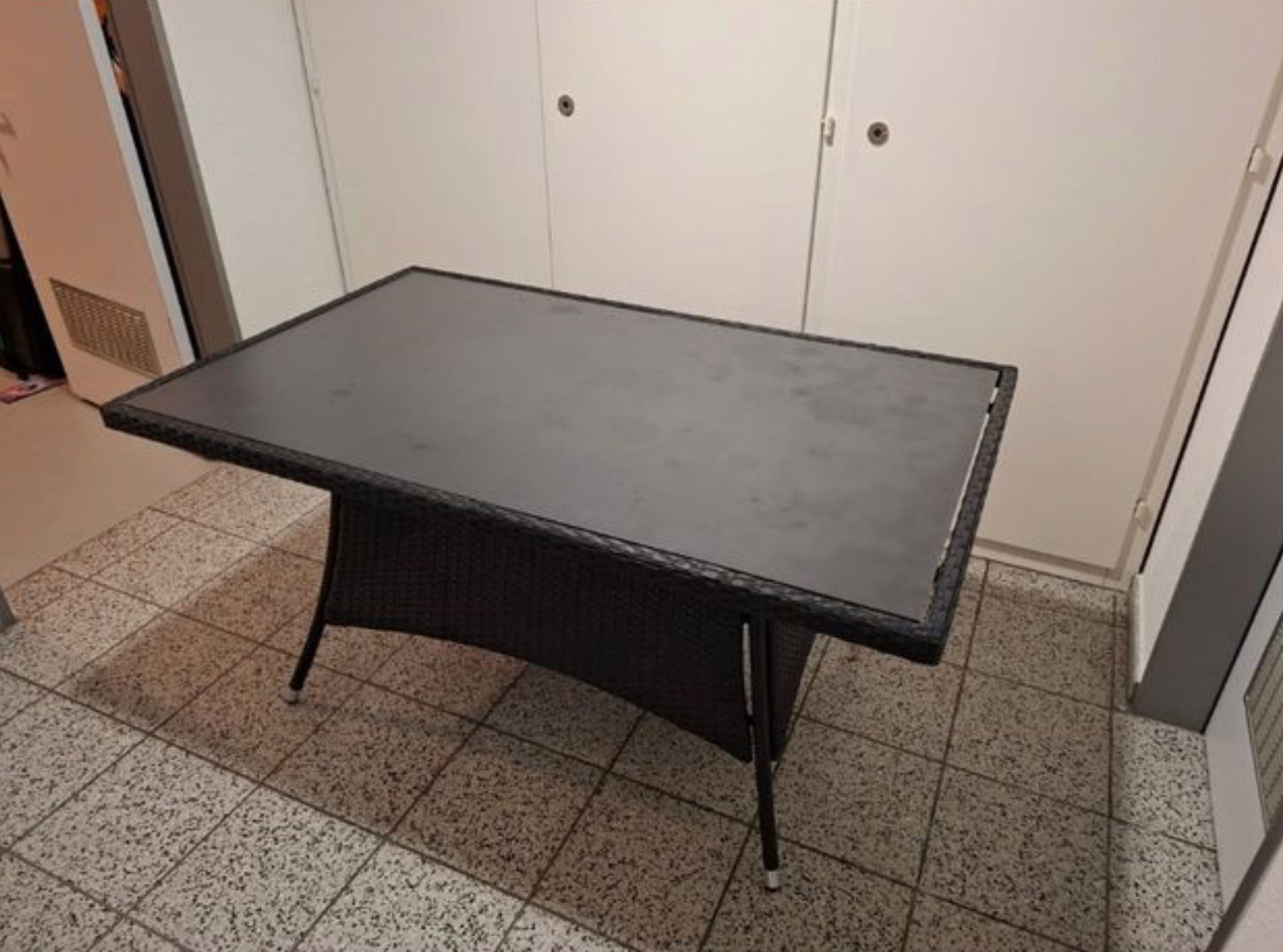 Set de table et chaises: Gartentisch mit 6 Stühlen Polyrattan. – D'occasion à Dübendorf par eva_fb5z 2