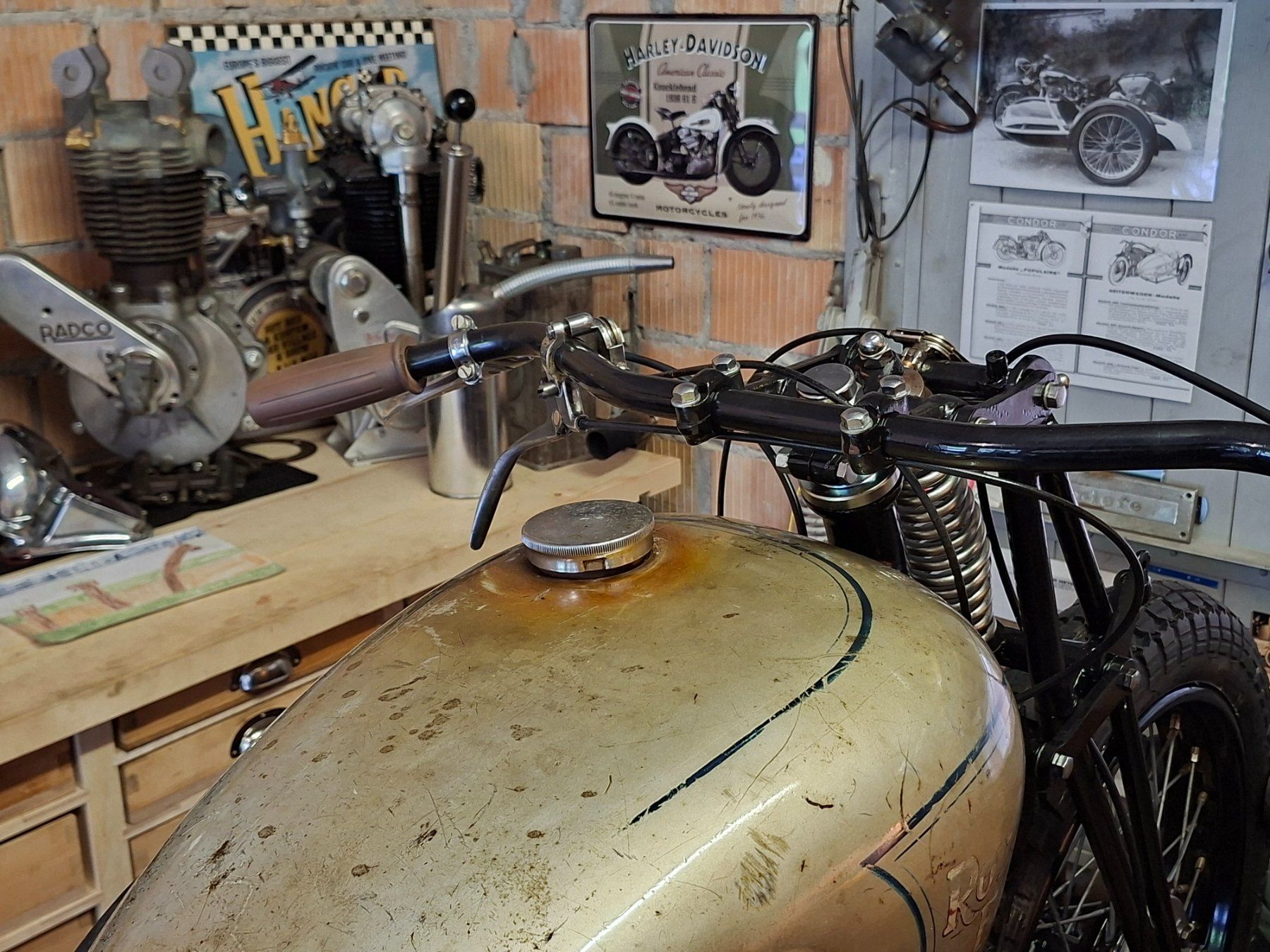 Royal Enfield Strada: Royal Enfield Model G180 1000cc V Twin – Usato da Haslen GL venduto da elrockero 3