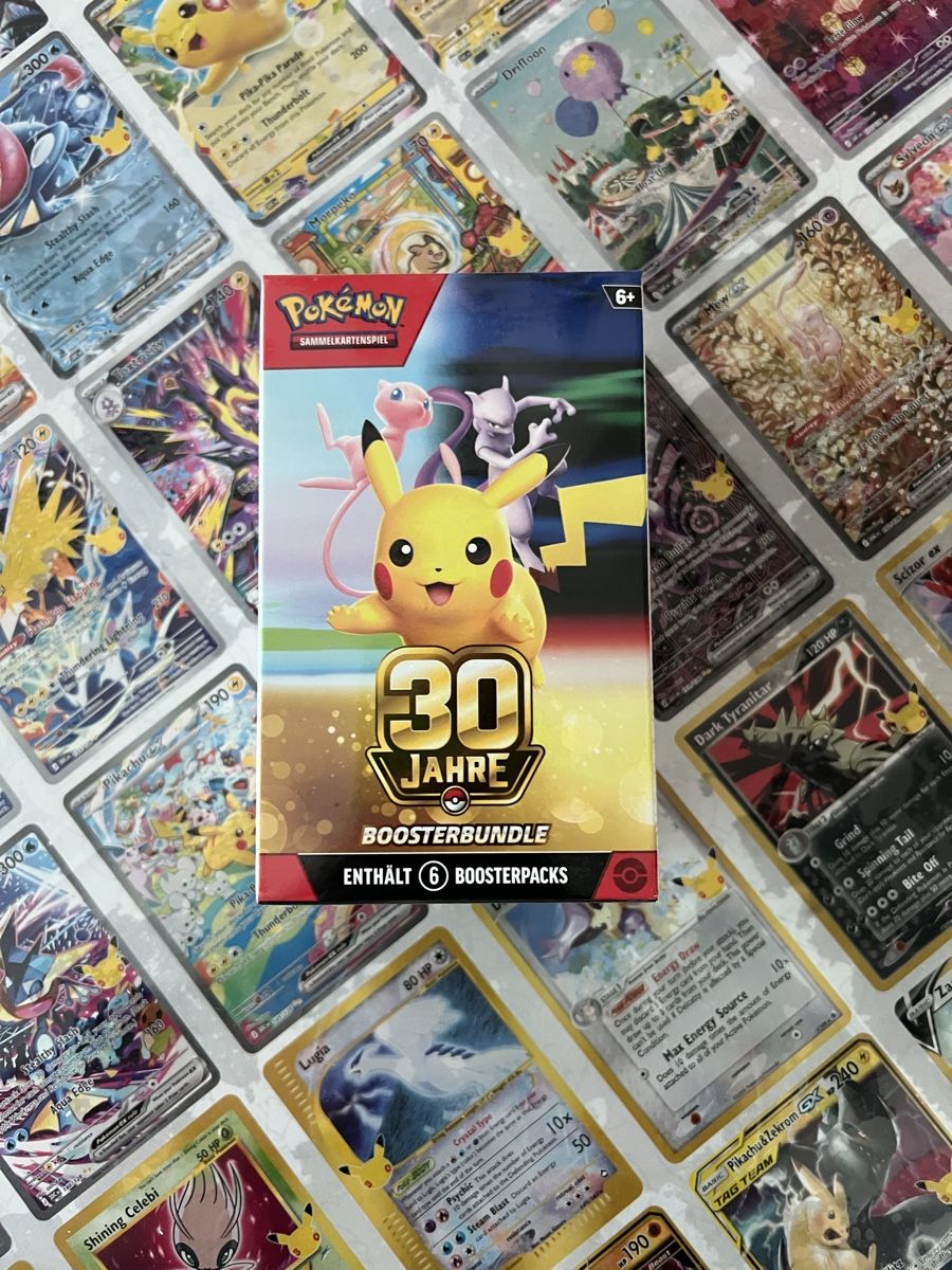 Pokémon Cartes à collectionner: Pokemon 30th Celebration Bundle DE – Neuf avec emballage d'origine à Ehrendingen par Pokemama