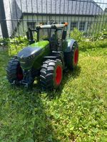 Bruder Traktor Fendt1050