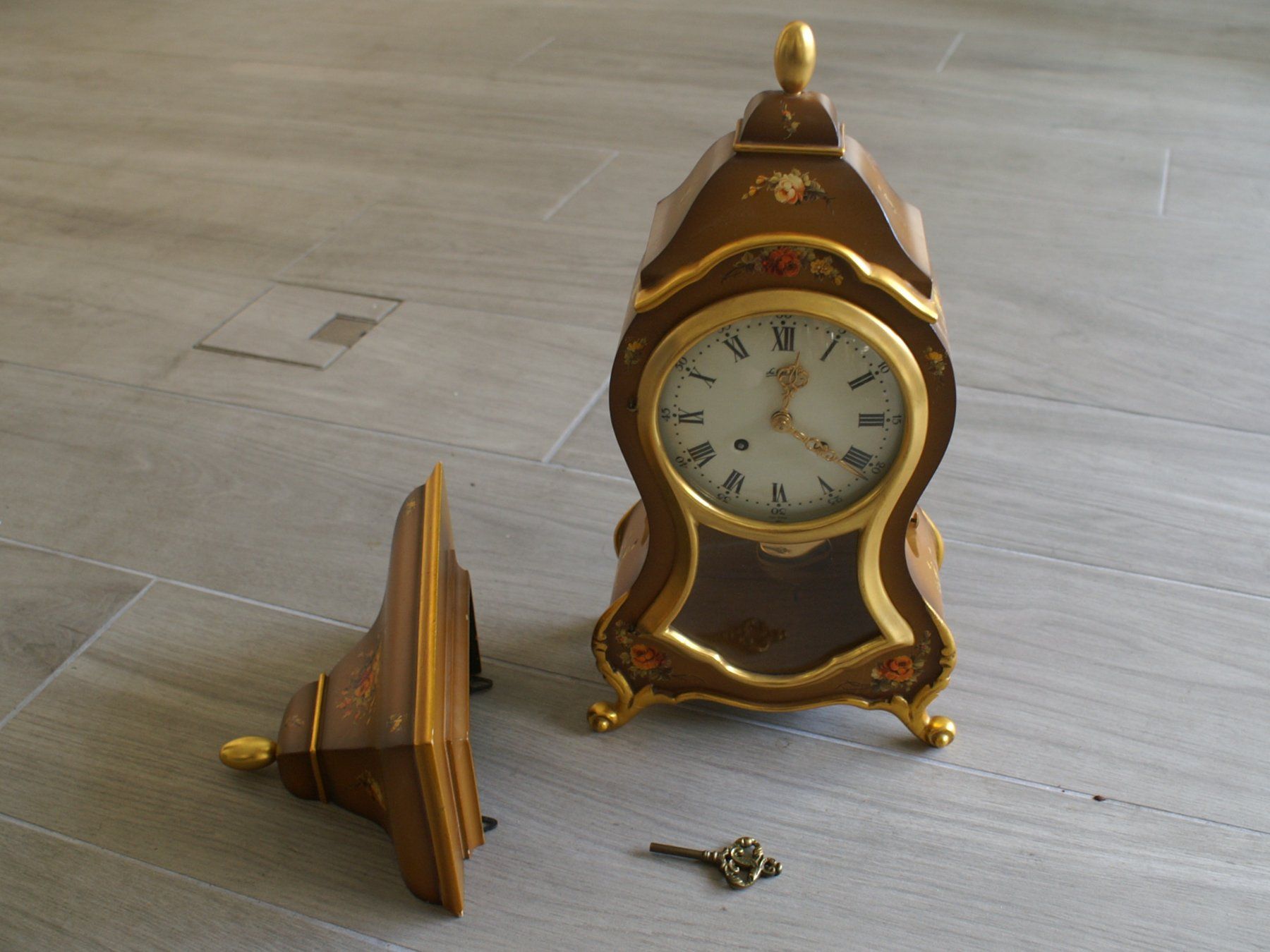 Orologi da terra & Orologi da parete: Pendule Neuchâteloise / Neuenburger Pendule – Difettoso da Estavayer-le-Lac venduto da S_Riond