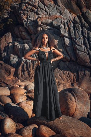 Schwarzes geflochtenes Goddess Boho Sommer Maxi Kleid