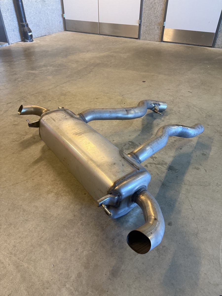 BMW Auspuffanlagen: BMW M240 G42 Auspuff – Gebraucht aus Pfyn von thi_rs87 2