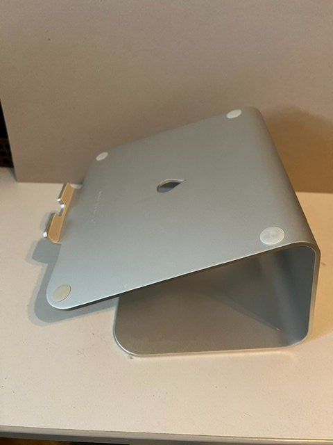 Supporti a parete: Universelle Notebook-Ablage / Notebookständer – Nuovo (secondo la descrizione) da Neuenhof venduto da Sandy2006 1