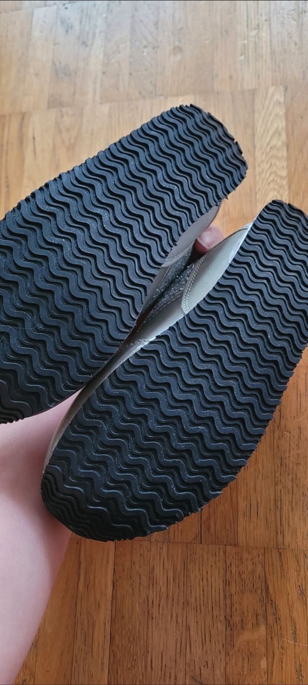 Scarpe per ragazze: Sneakers neu gr 32 neu fullstop – Nuovo e nell'imballaggio originale da Emmenbrücke venduto da gatasalvache 4