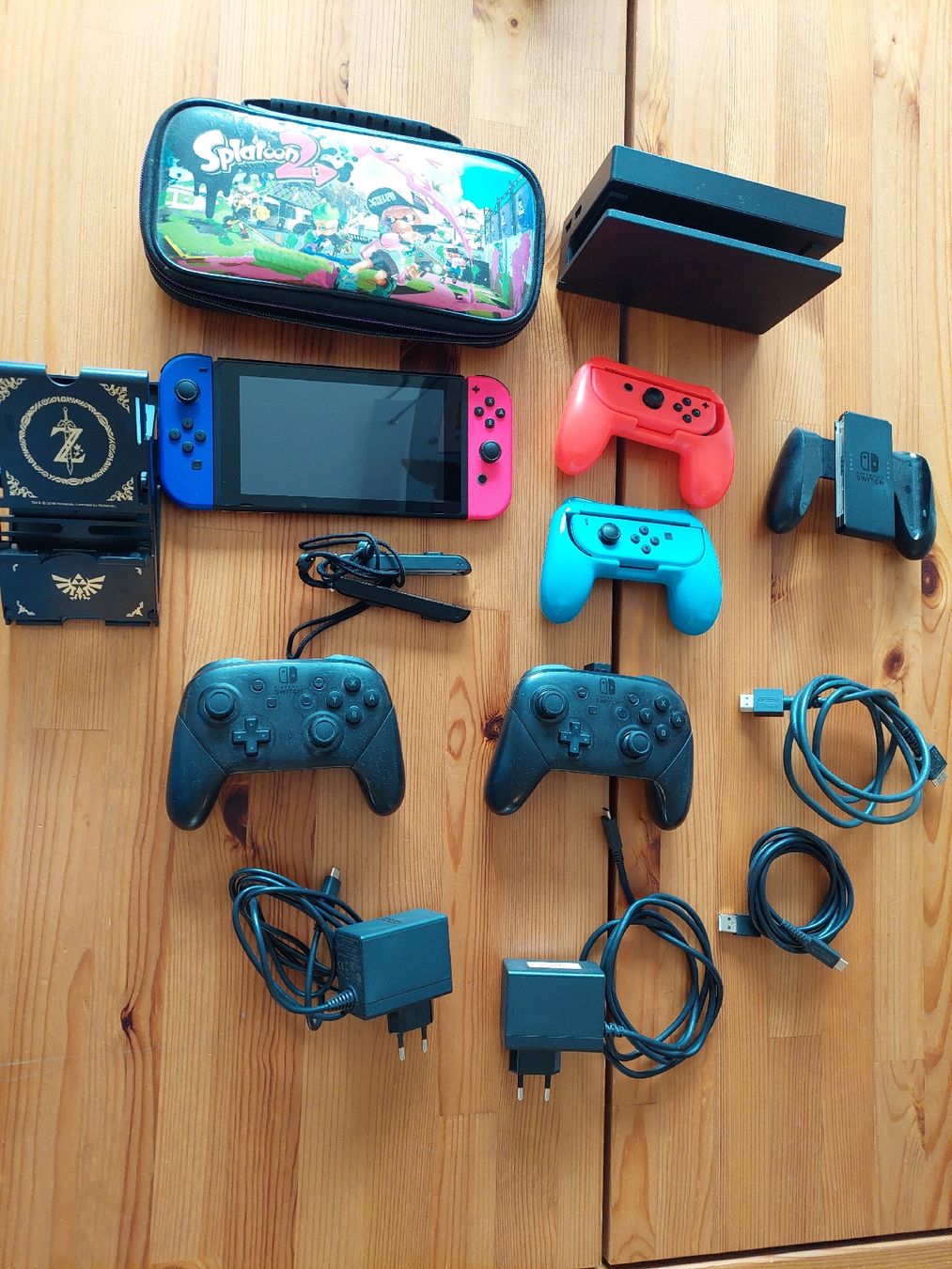 Nintendo Console: Nintendo switch, mit viel zubehör – Usato da Tobel venduto da Capha