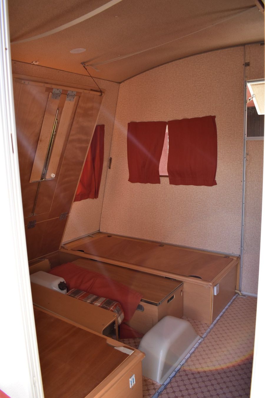 Rapido Camping Fahrzeuge: Rapido Caravane – Gebraucht aus Adelboden von Yummy1 2