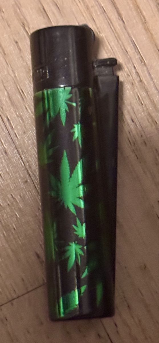 Clipper Accendini: Weed/Gras Metall Clipper Feuerzeug – Usato da Wallisellen venduto da ND26