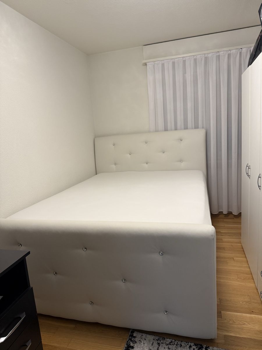 Conforama Letti: Boxspringbett 1.60m x 2m Weiss – Usato da Zuchwil venduto da sax_g9gc 1
