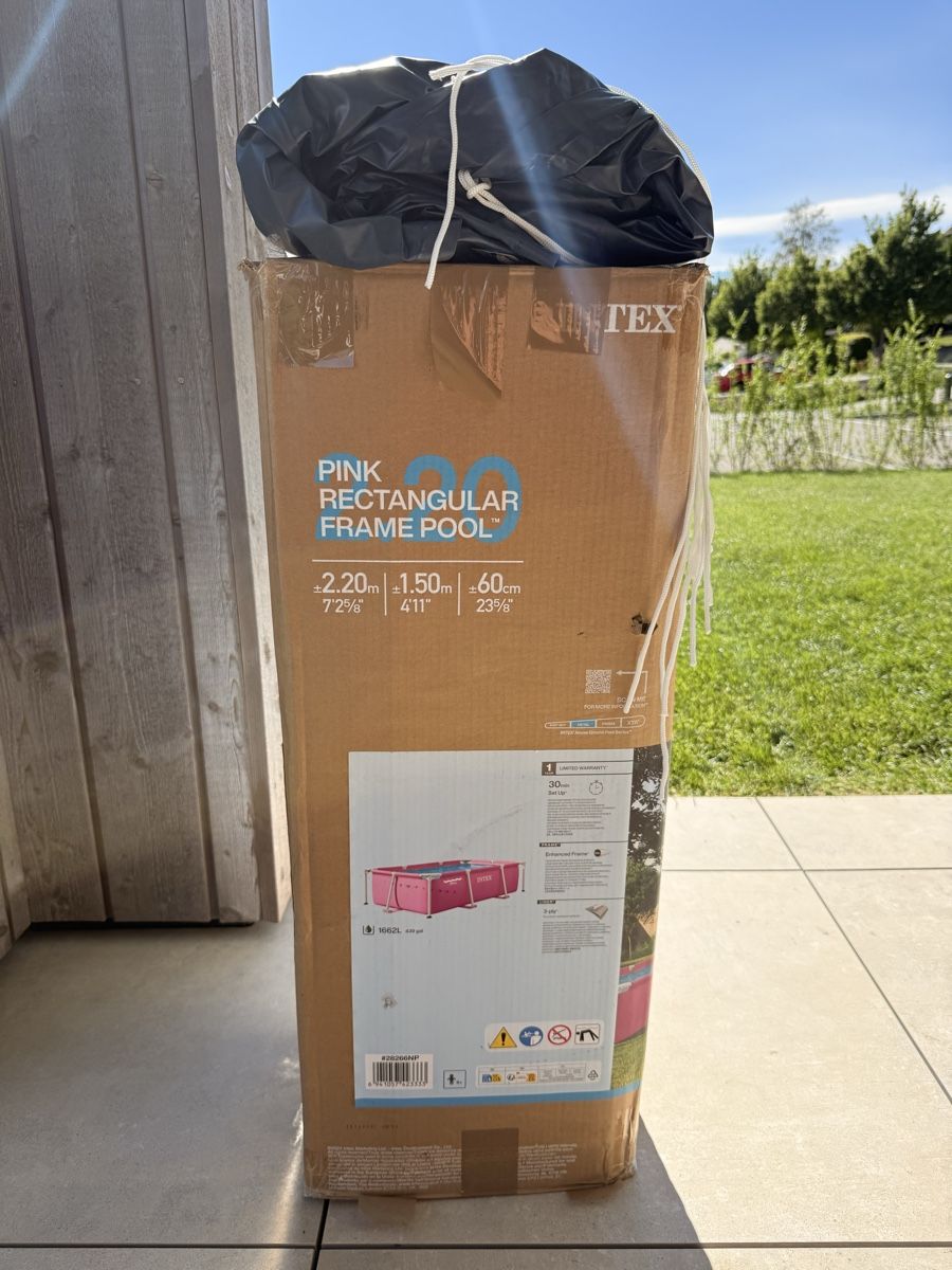 Intex Piscine: INTEX Pink Frame Pool 220x150x60cm – Usato da Müllheim Dorf venduto da GTOmerV 1