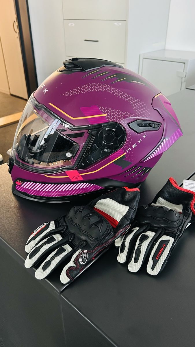 Caschi & visiere: Motorradhelm – Nuovo e nell'imballaggio originale da Veltheim AG venduto da ArtDeko69