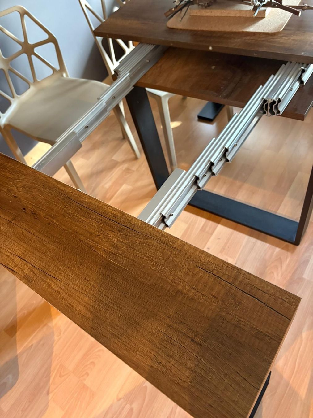 Tavoli: Table à manger, design moderne, parfait! – Usato da Perly venduto da cri_q98z 5