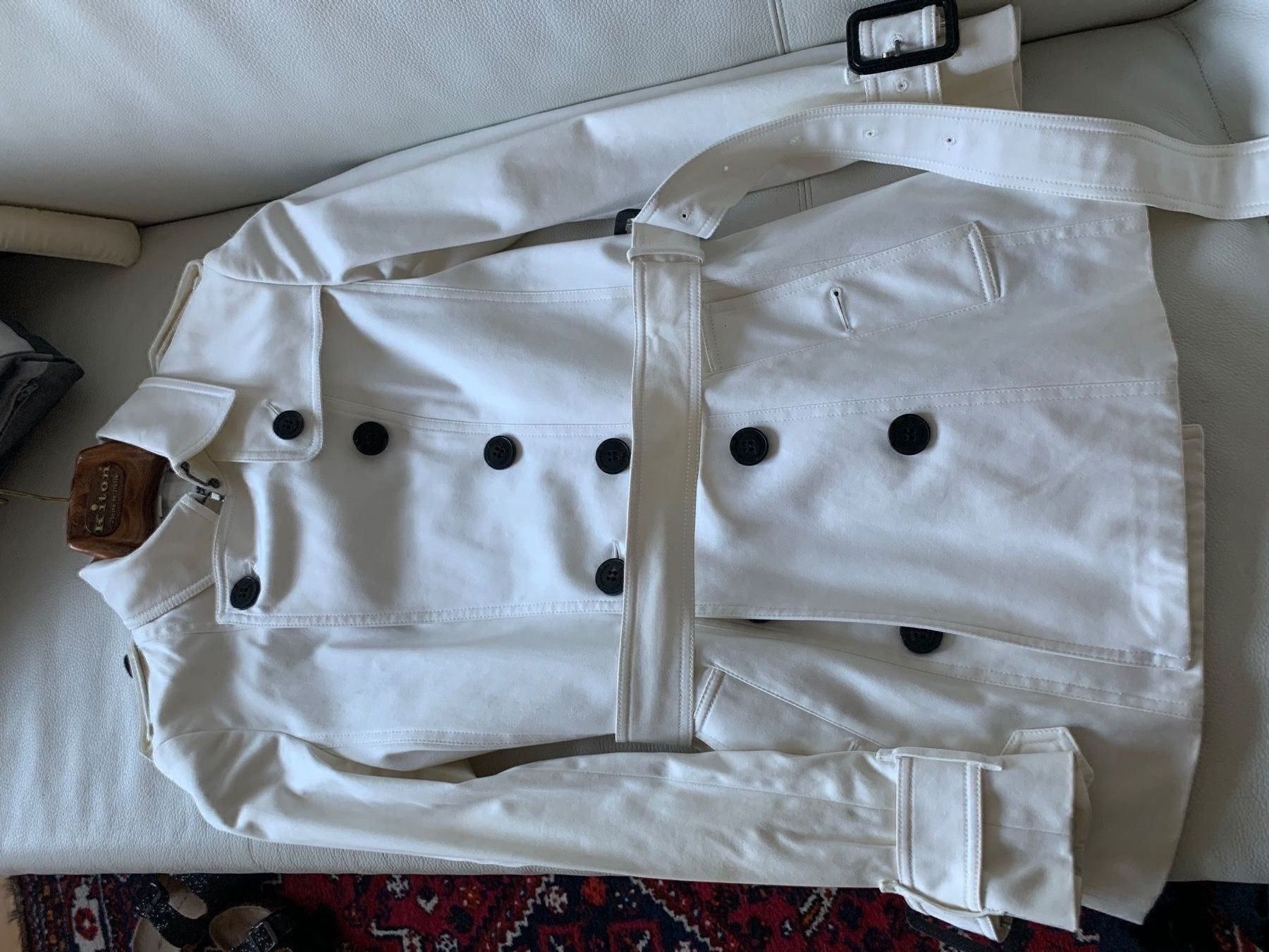 Burberry Cappotti: Burberry Trenchcoat weiss – Nuovo (secondo la descrizione) da Hombrechtikon venduto da Herbstsonne 5