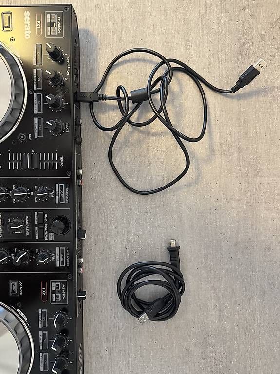 Pioneer Console di mixaggio: DDJ-SR – Usato da Vésenaz venduto da Ivan_bortolotti 2