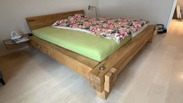 Massiv Holz Bettgestell, abzuholen in Arth