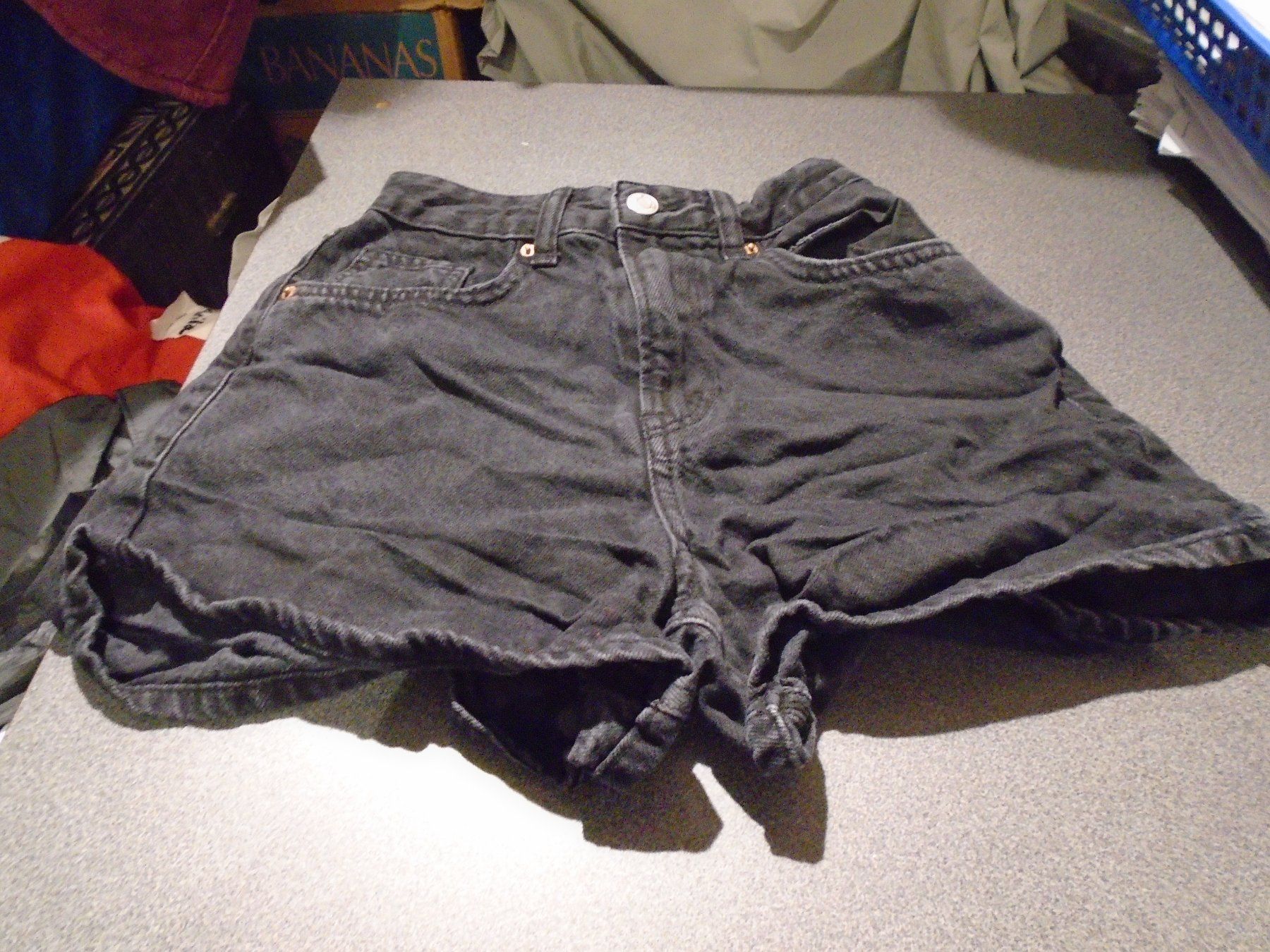 Bershka Pantaloni: Shorts Grösse 34, Bershka, schwarz – Usato da Zürich venduto da Motzkuh
