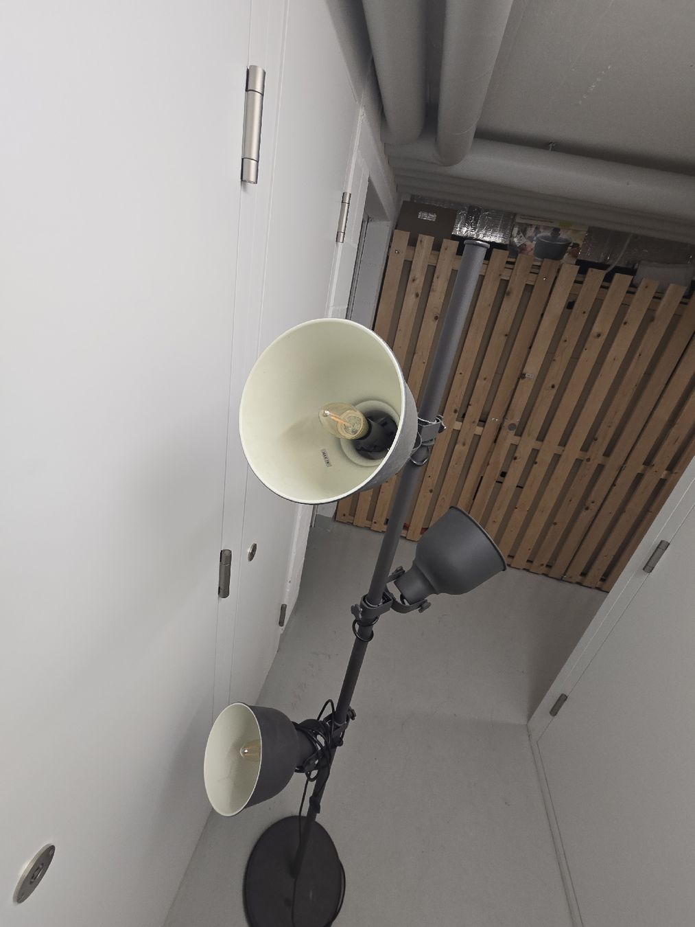 Lampade: Industrial Stehlampe – Usato da Niederbipp venduto da Tiffany1771 1