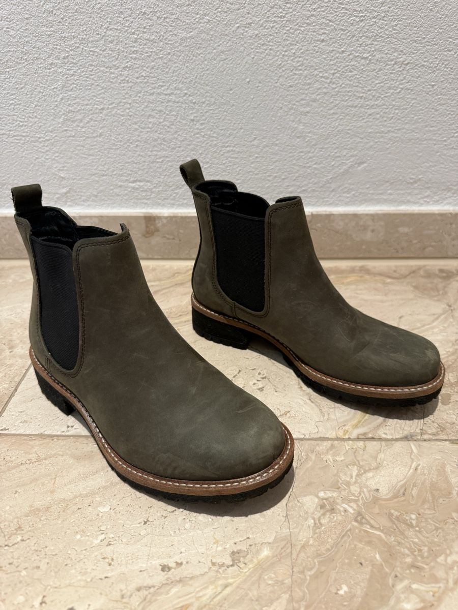 Scarpe da donna: Ecco Chelsea Boots – Usato da Dübendorf venduto da SamiraN02