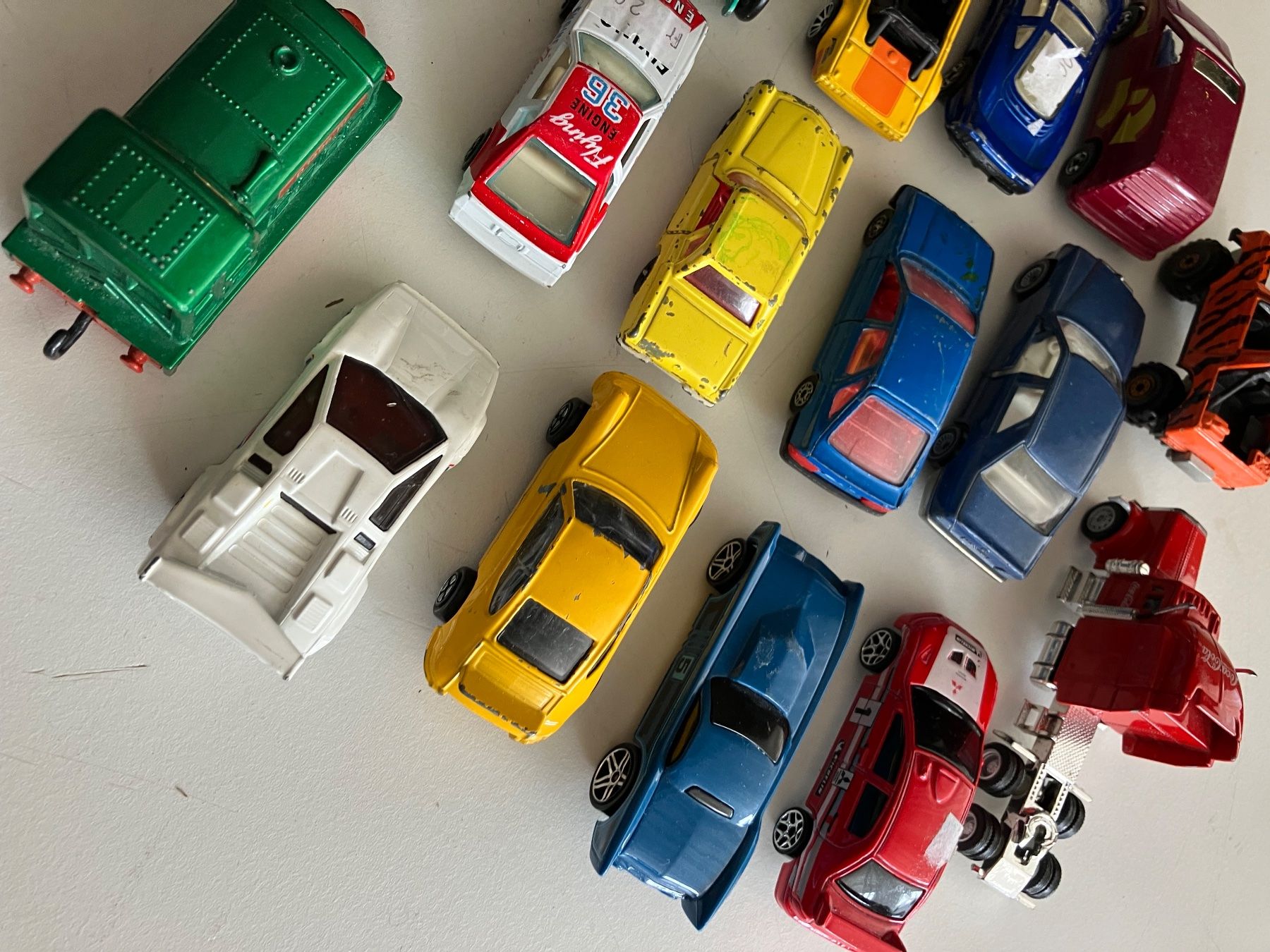 Giocattoli: Spielzeugautos-Sortiment bespielt – Usato da Aadorf venduto da heiluz15 3