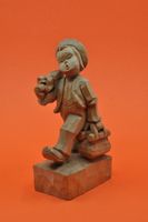 Scultura bambino in legno intagliato a mano
