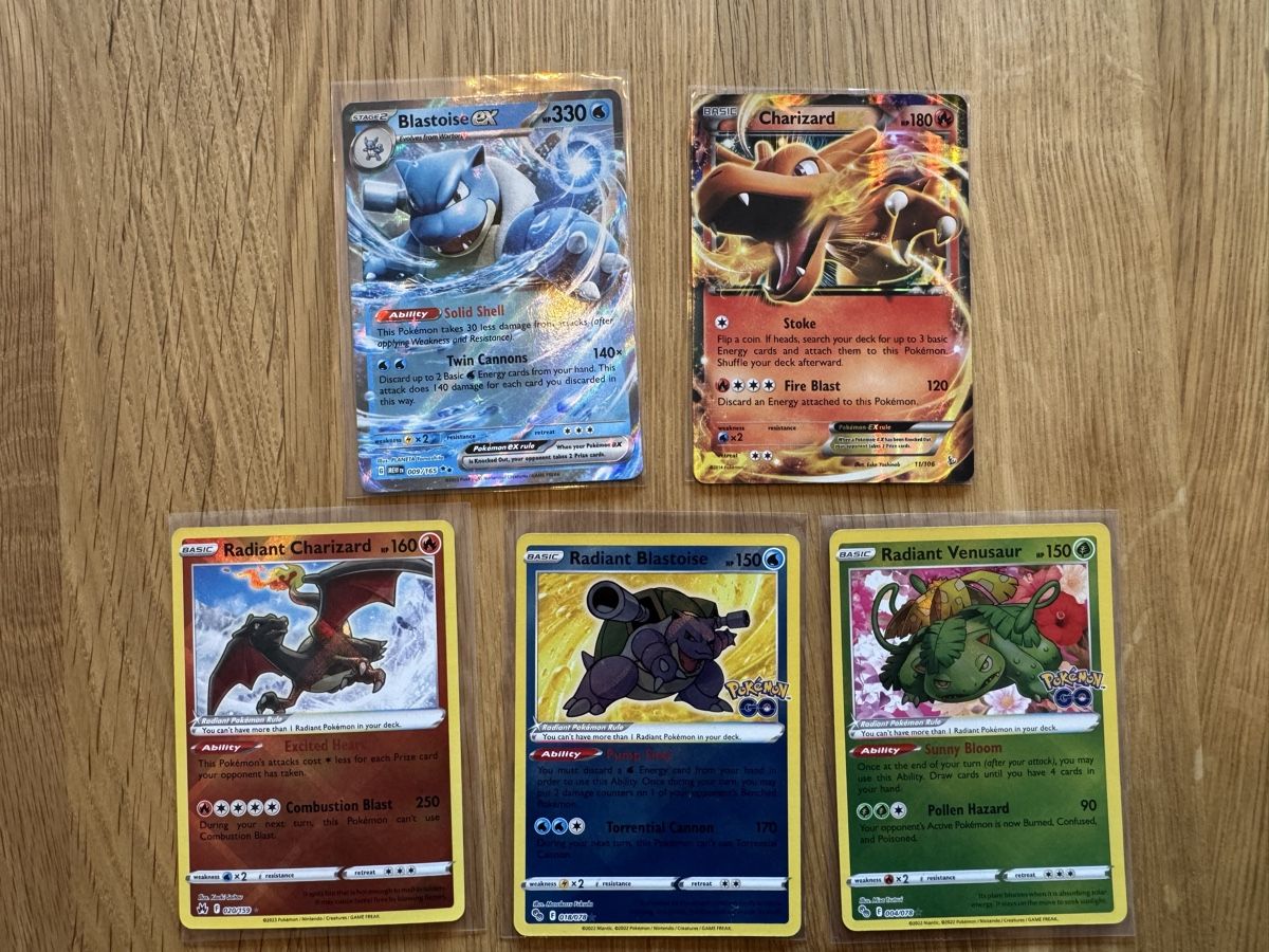 Pokémon Carte collezionabili: Pokemon Mega Charizard CGC 8 & Radiant Trio – Usato da Zeiningen venduto da flo_8cxw 1