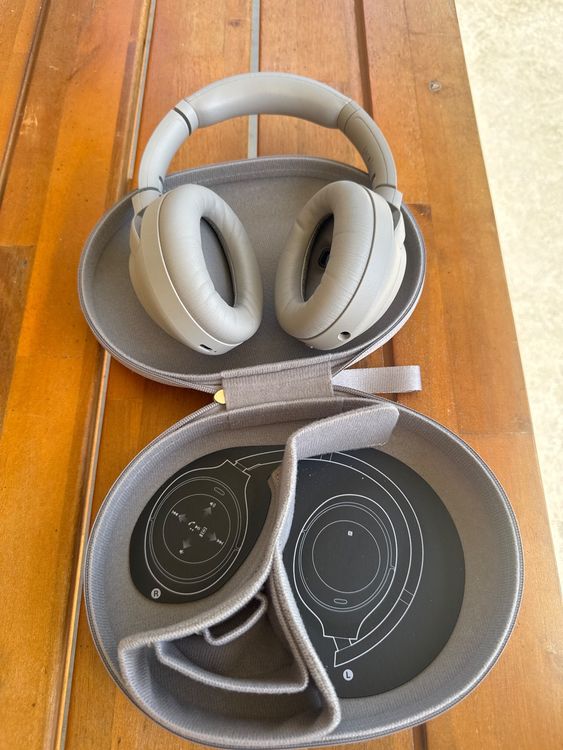 Sony Kopfhörer: Sony WH-1000XM4 Kopfhörer - Top Zustand - Grau – Gebraucht aus Rüti b. Büren von helscherj 3