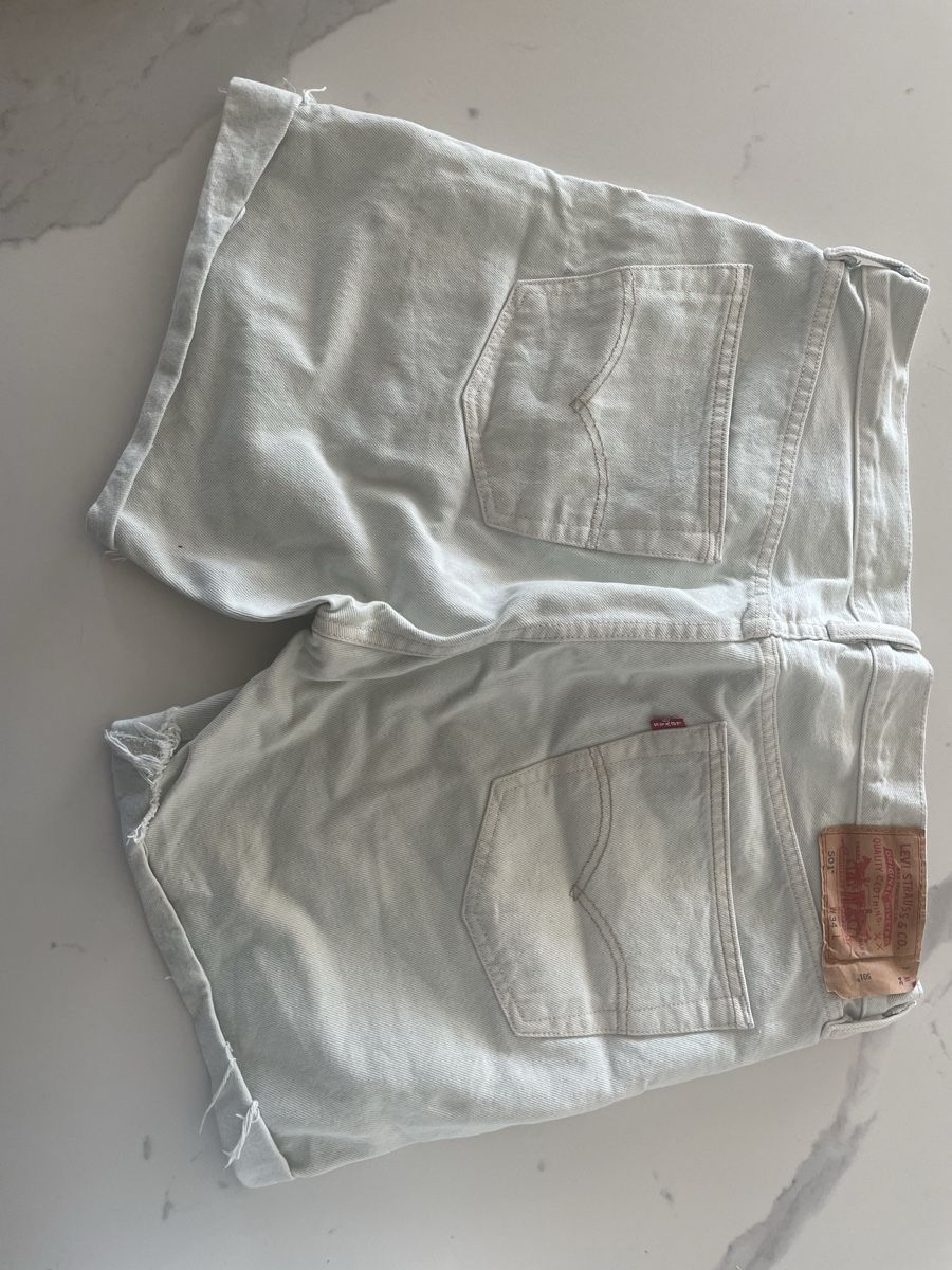 Levi's Jeans: Coole Levi's Damen Shorts – Usato da Opfikon venduto da janineschlosser 3