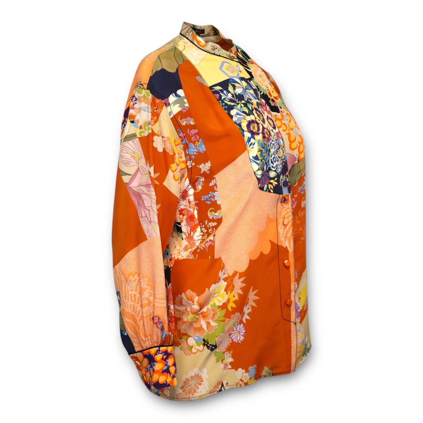 Gucci Blusen: Gucci Seidenbluse bunt gemustert IT 40 DE 36 – Gebraucht aus Binningen von Designerlabels 1