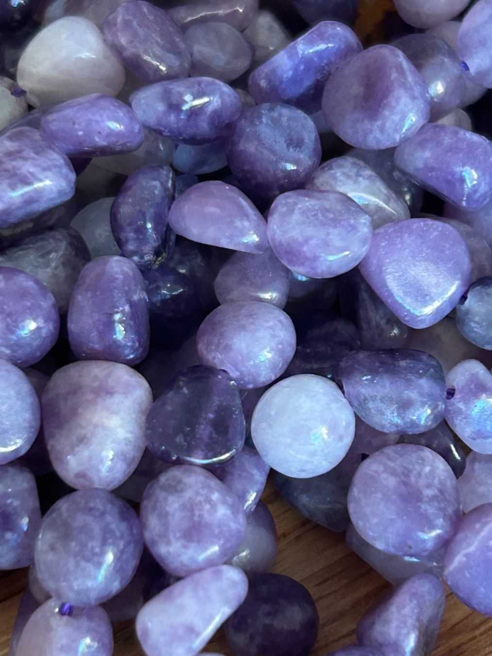 Pietre preziose: Strang echte lepidolit Nuggets 6-8 mm – Nuovo e nell'imballaggio originale da Niederrohrdorf venduto da Ytobi 1