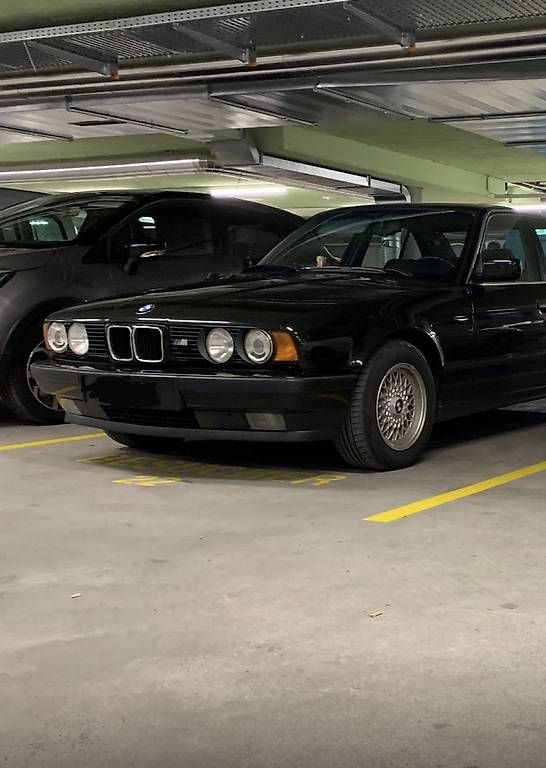 Automobili: Seltener BMW e34 525 td in Schwarz – Usato da Härkingen venduto da J.Walchs
