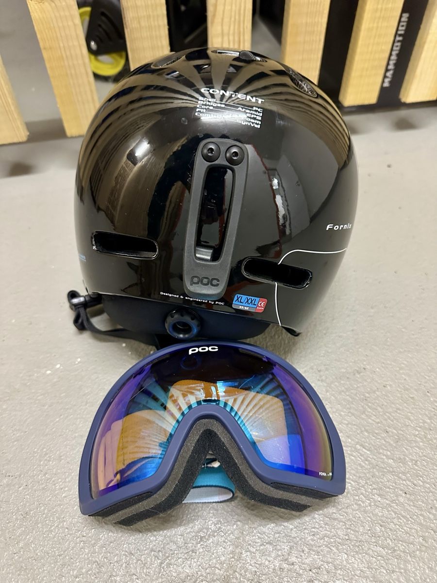 Poc Caschi: POC Ski/Snowboarding helmet & glasses – Usato da Altendorf venduto da ghinescu.andrei 1