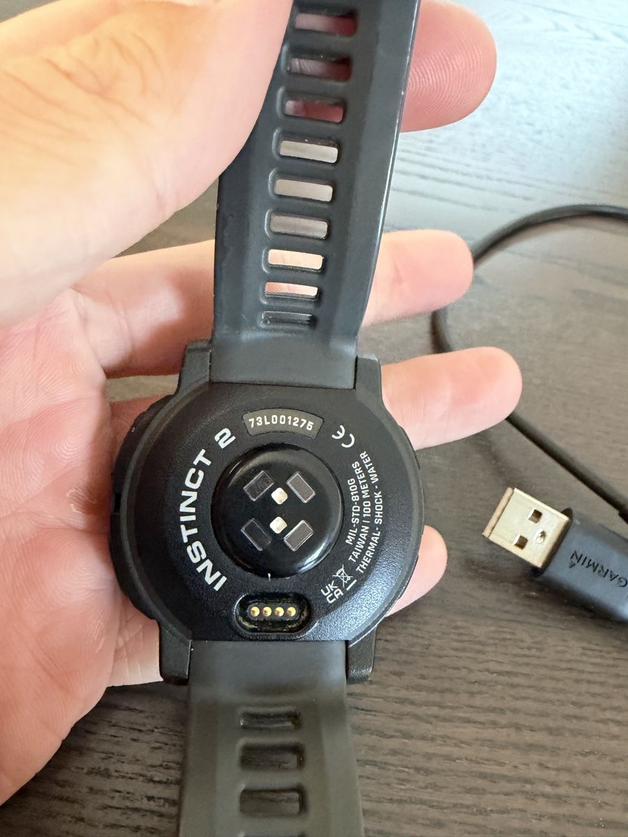 Garmin Smartwatch: Garmin Instinct 2 Solar Smartwatch with charging cable – Usato da Steinhausen venduto da bbr_kj8g 3