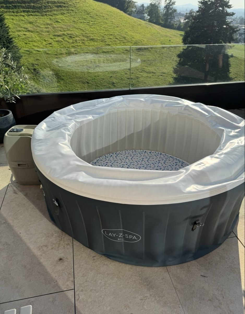 Bestway Whirlpool: Bestway Lay-Z-Spa Bali – Usato da Rorschacherberg venduto da Vicky_12 2